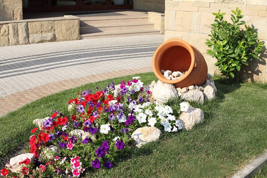 Hvordan lage et blomsterbed med egne hender