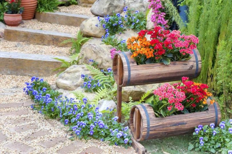 Hvordan lage et blomsterbed med egne hender