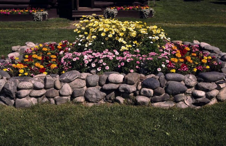 Hvordan lage et blomsterbed med egne hender
