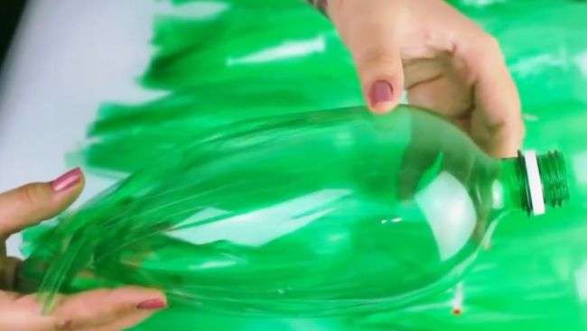 hvordan lage en kost fra plastflasker trinn for trinn