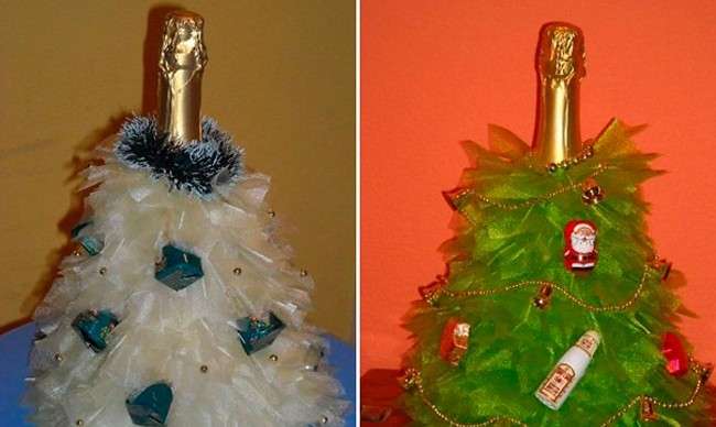 Weihnachtshandwerk aus einer Flasche Champagner