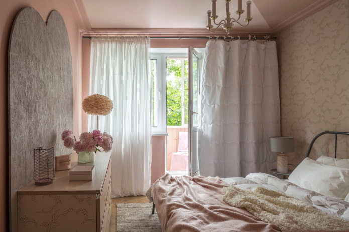 חדר שינה בצבע ורוד