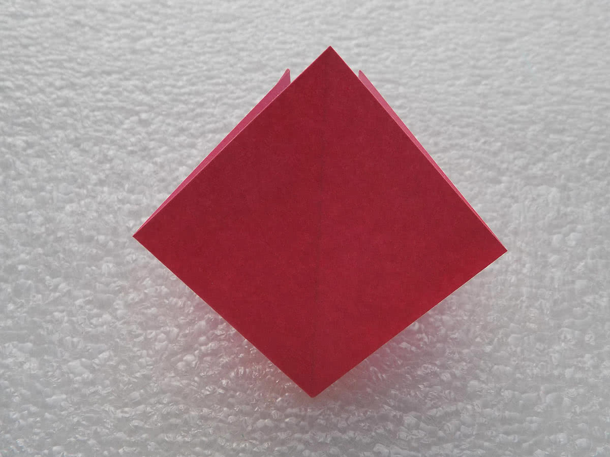 Origami lilie krok 3