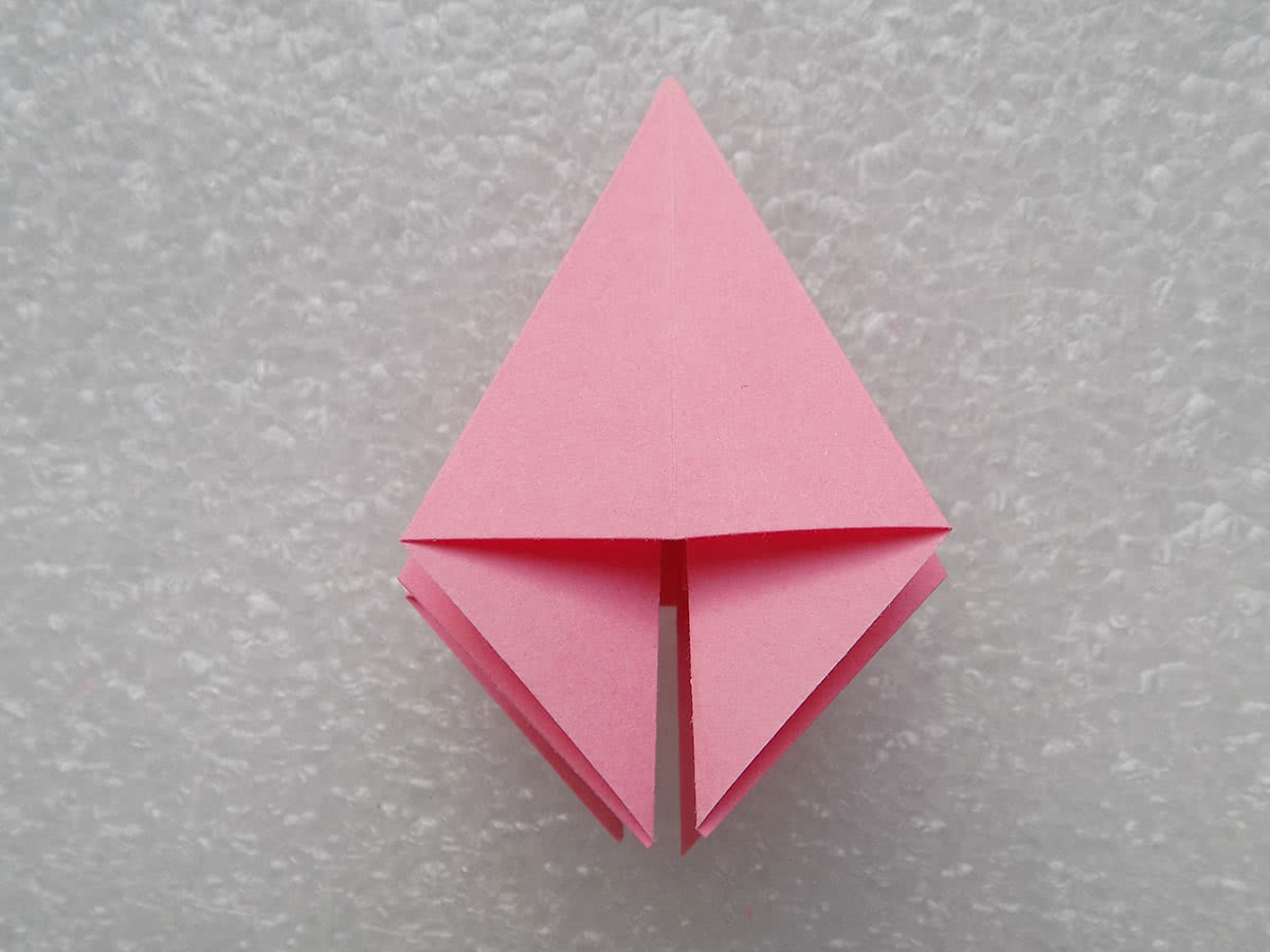 Origami lilie krok 9