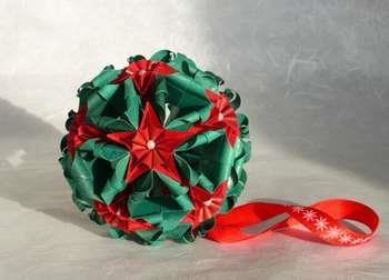 כדור חג מולד יפה מאוריגמי מודולרי