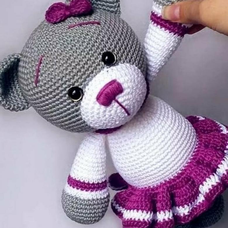 כיתת אמן Amigurumi: איך לסרוג עם סרוגה או סריגה מתחילים