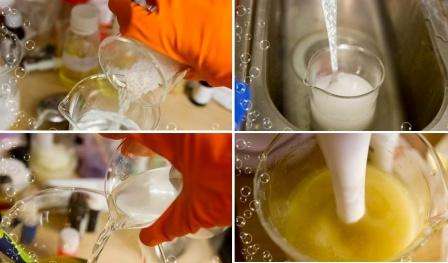 Sie können eine Seifenmischung chemisch oder aus normaler Seife erhalten. Für den ersten Fall müssen Sie eine alkalische Lösung herstellen.