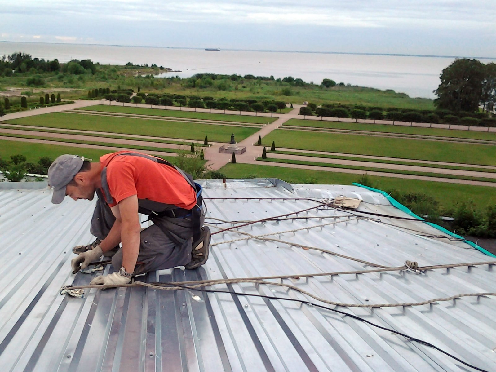 Er det mulig å montere taket i den kalde årstiden