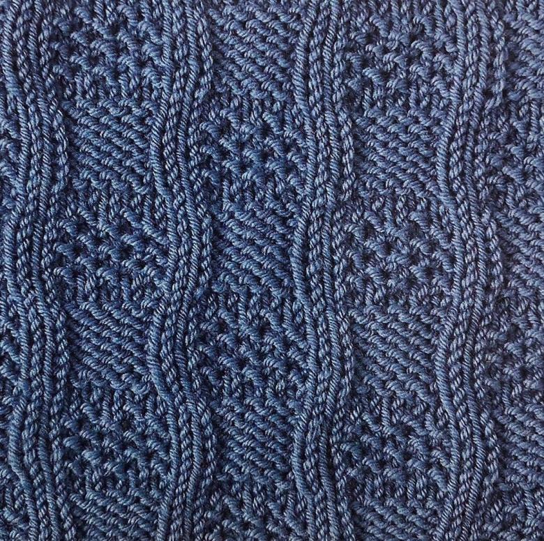 Dichte Häkel- oder Strickmuster mit Diagrammen und Beschreibungen