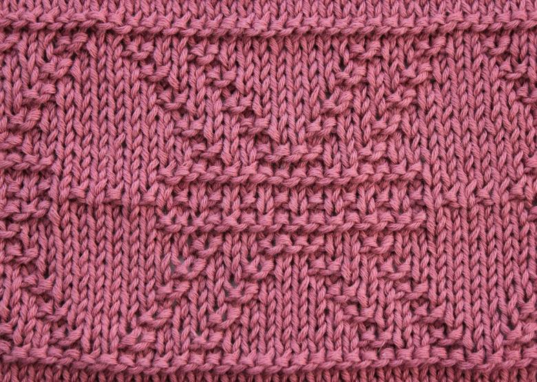 Dichte Häkel- oder Strickmuster mit Diagrammen und Beschreibungen