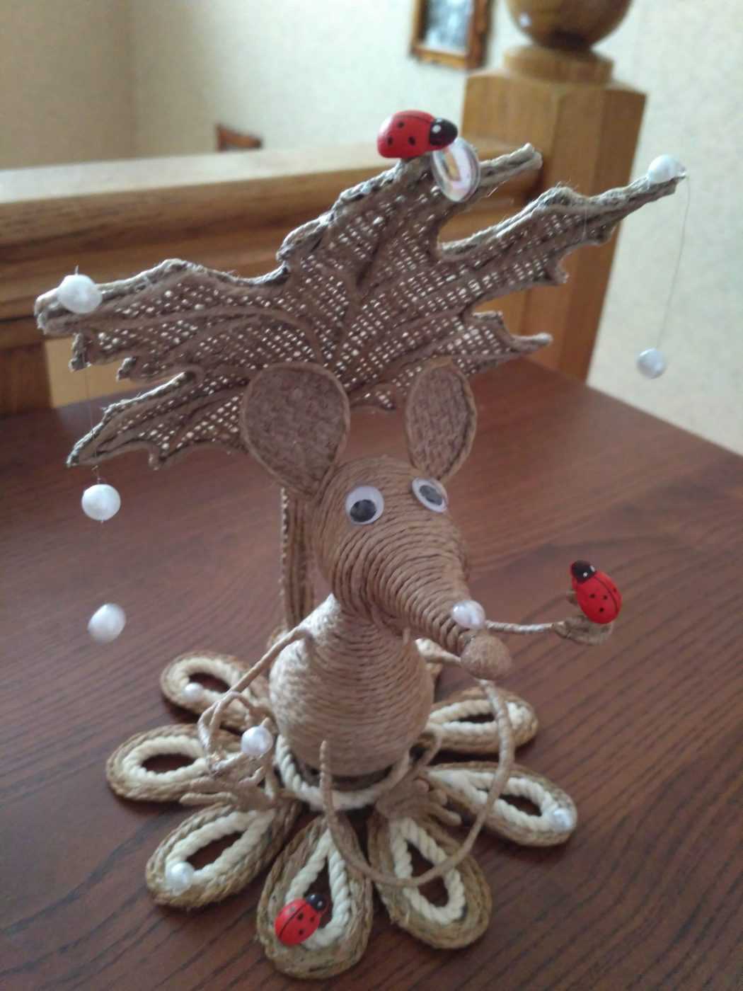 DIY jutová řemesla krok za krokem: snadné pokyny s fotografiemi a popisy