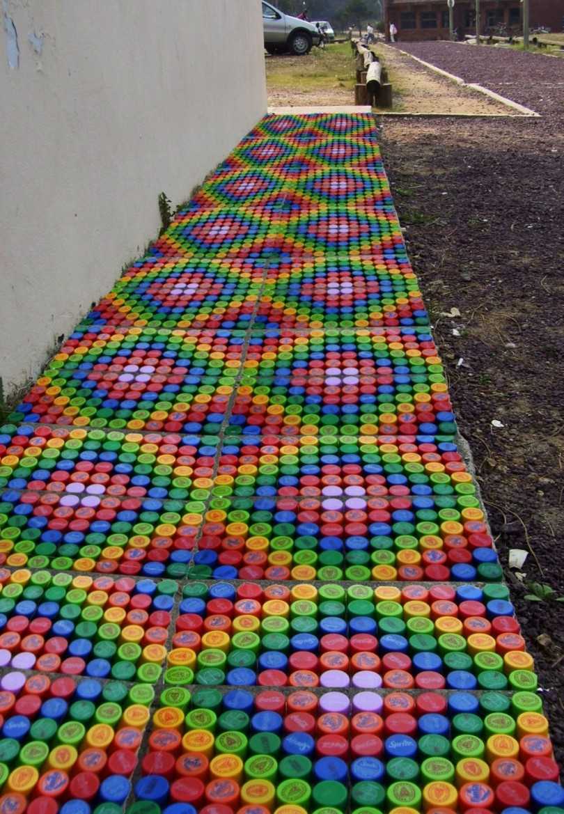 Mit den eigenen Händen aus Blechdosen und verschiedenen Deckeln basteln - Dekoideen und Einsatzmöglichkeiten handlicher Materialien, Fotobeispiele, Videos