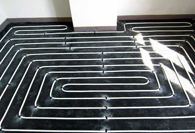 כיצד להכין רצפה חמה בצורה נכונה: חומר איטום חשוב