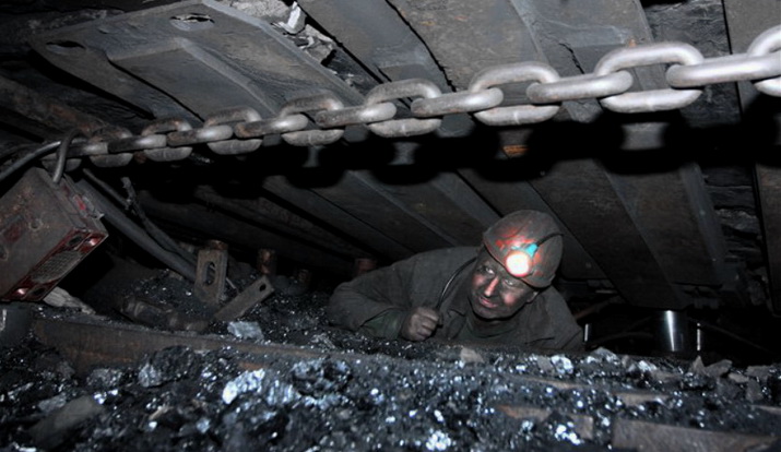 Wie Kohle von Bergleuten abgebaut wird