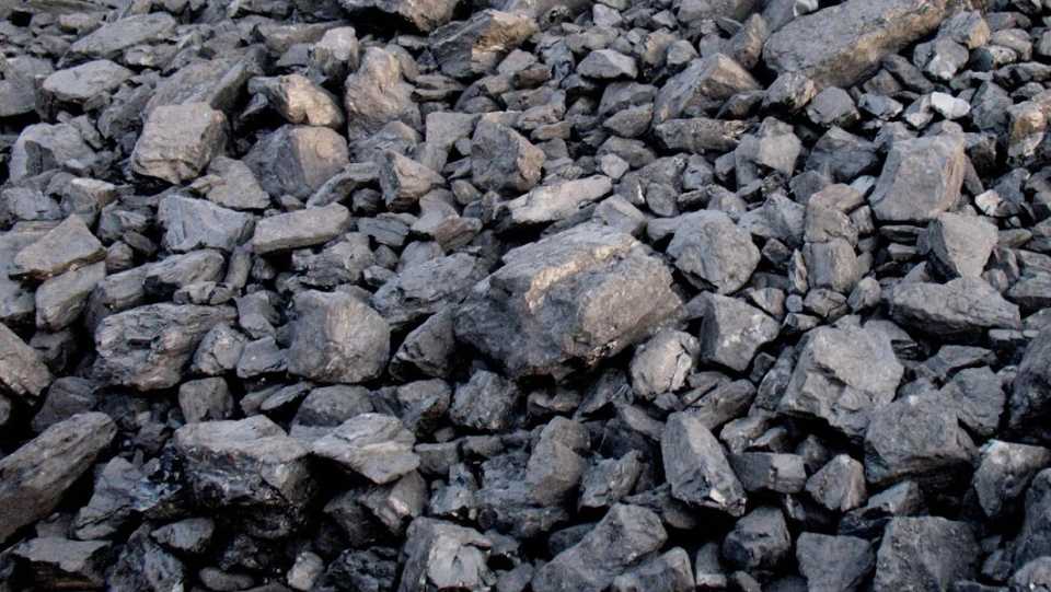 Uhlí pro domácí vytápění: jak si vybrat? Charakteristika a druhy uhlí